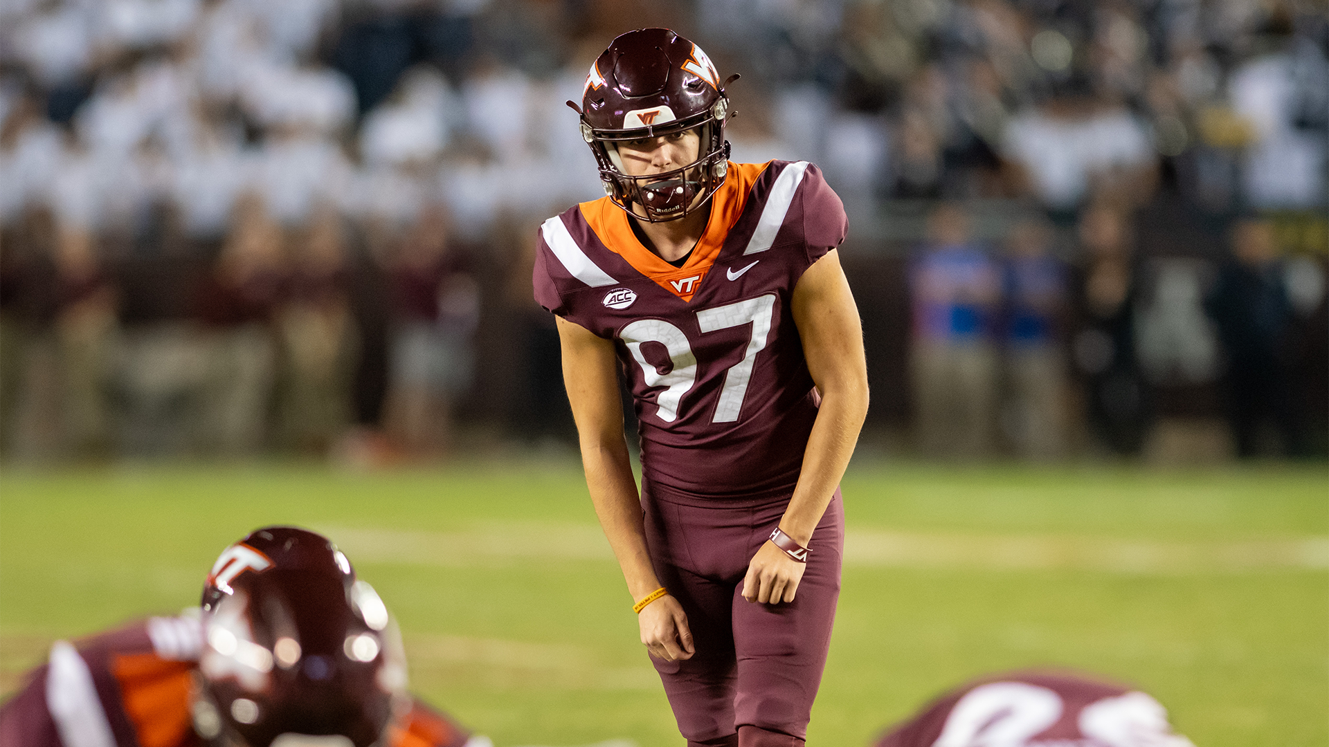 WE LOVE FOOTBALL スポーツ John Love named Lou Groza Award Star of the Week - Virginia Tech