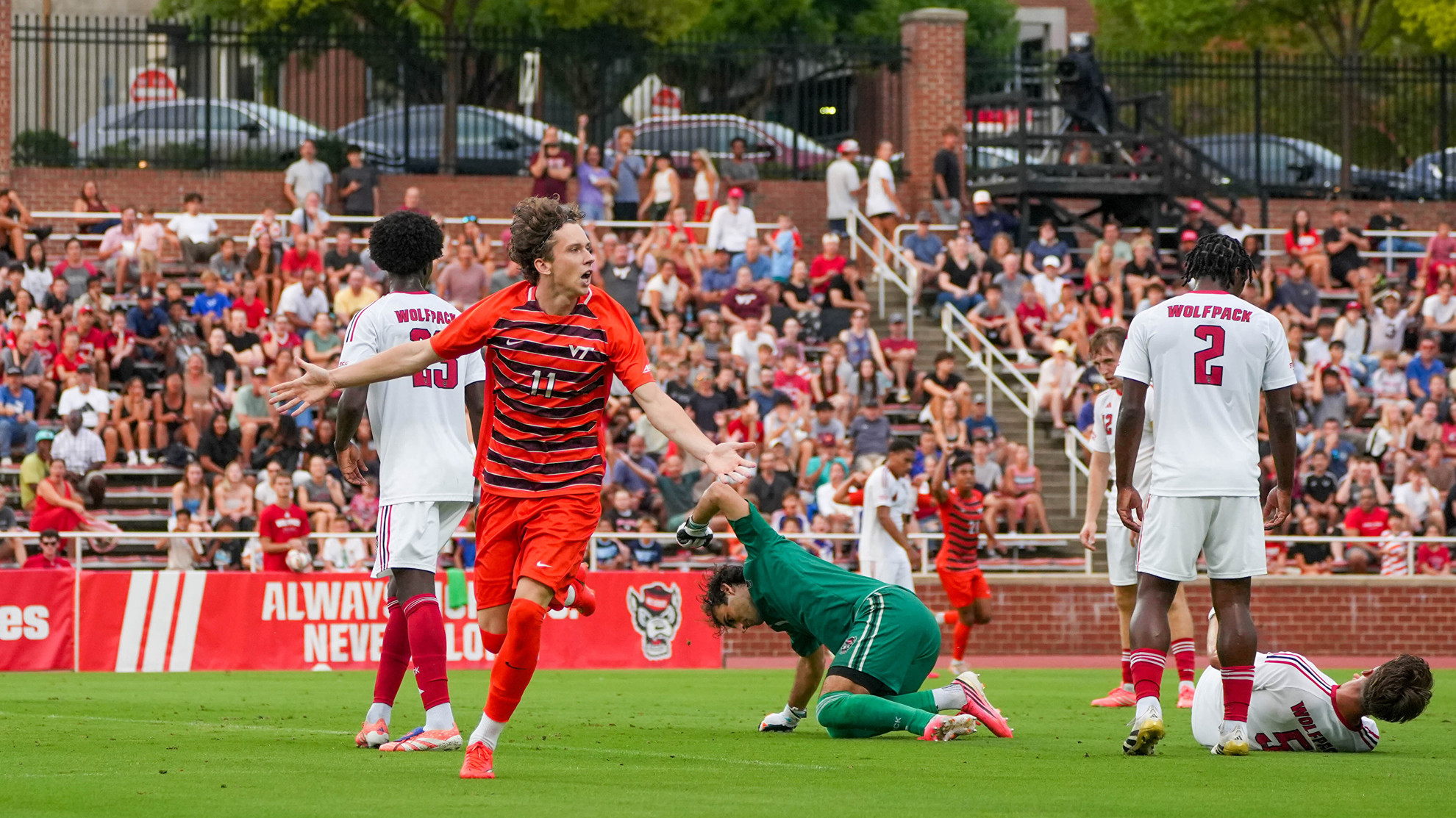 Virginia Tech draws NC State, 1-1, on the road